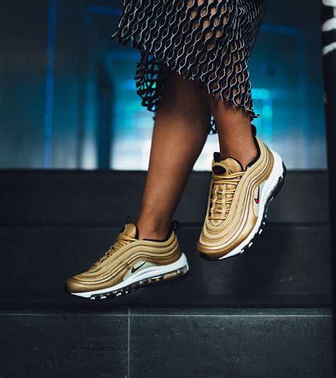 Nike Air Max 97 OG QS 'Metallic Gold' voor dames — releasedatum